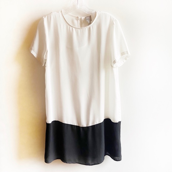 ASOS Dresses & Skirts - ASOS dress black and white colorblock shift lined